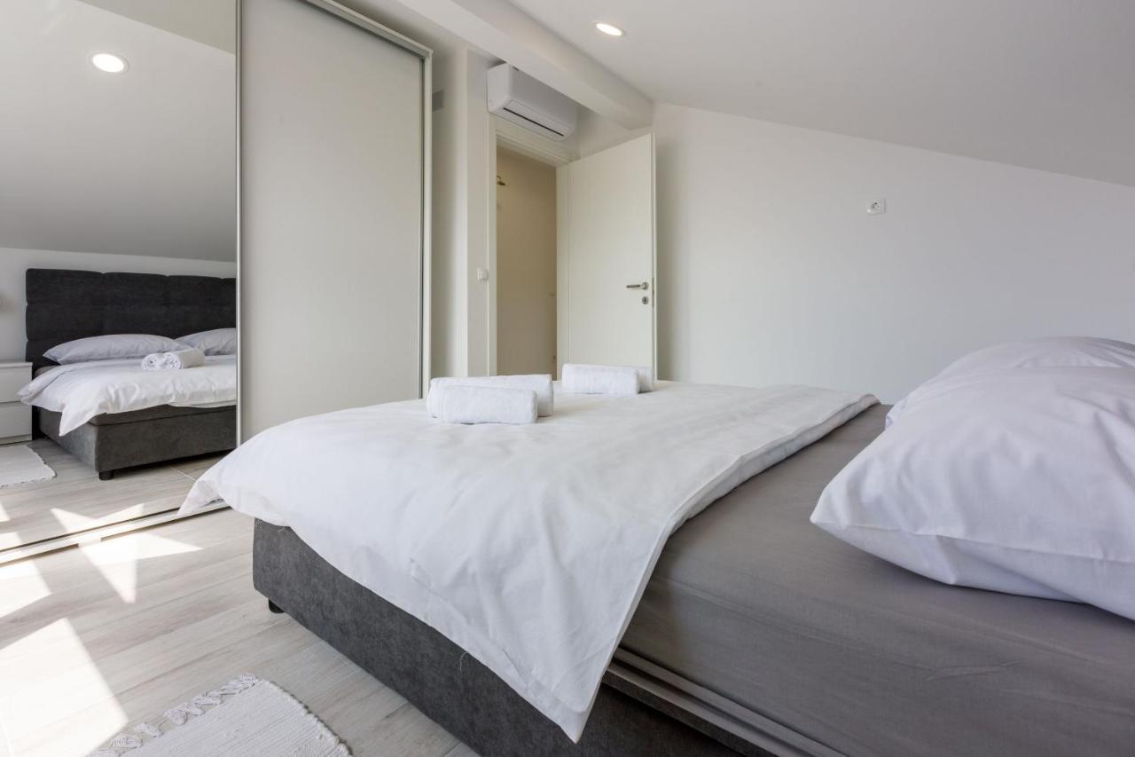 Apartments Cvetkovic Crikvenica Eksteriør bilde