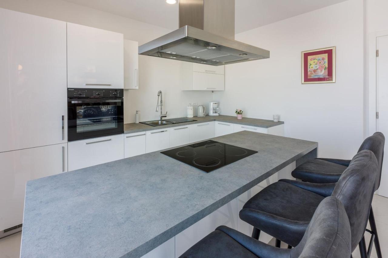 Apartments Cvetkovic Crikvenica Eksteriør bilde